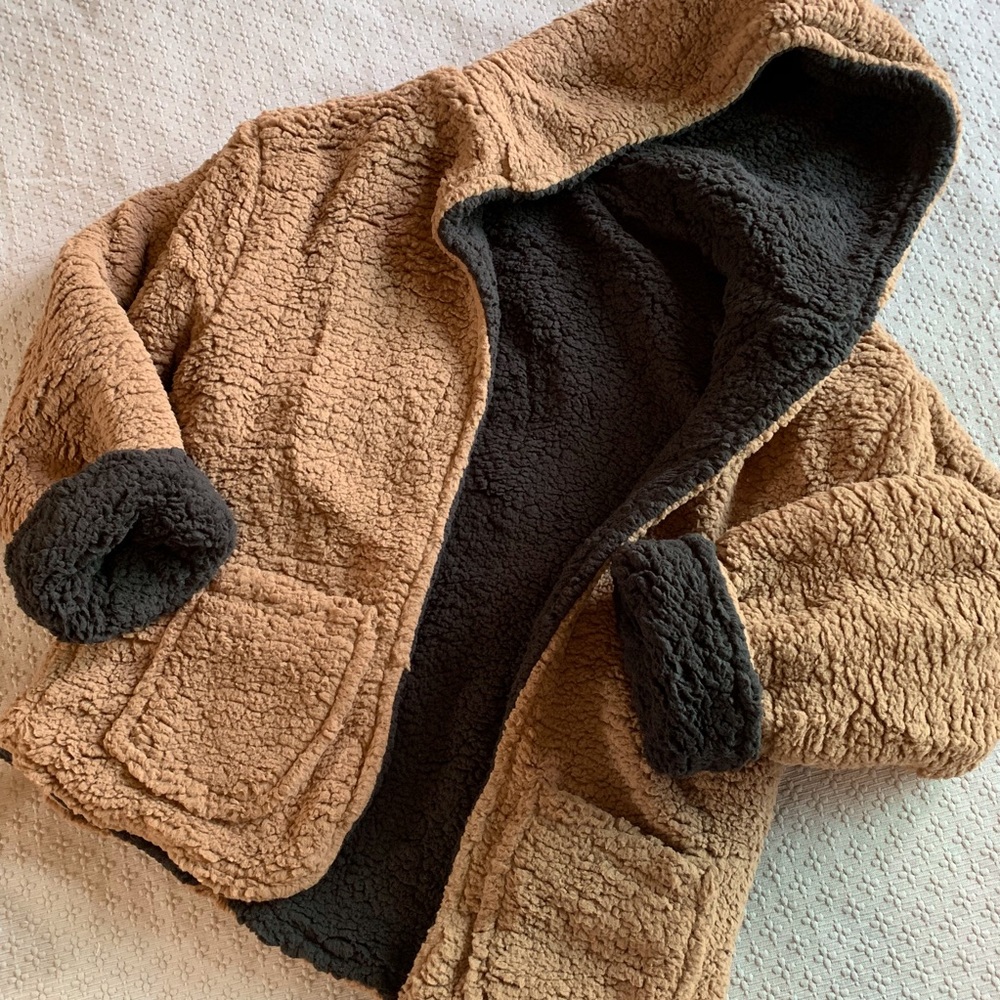 Sherpa Reversible Coat - Picture 5 of 5